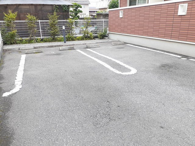 コスモハイツ　Ⅱの駐車場