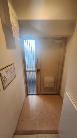 【玄関】アビータミオ神戸岡本
