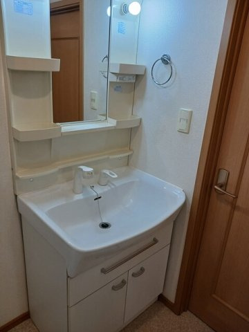 コンパクトで使いやすい洗面所