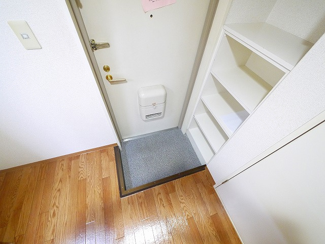 メゾンケイティーエスの玄関|きれいな玄関です