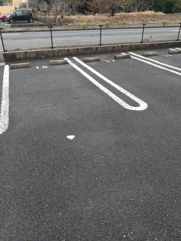 【駐車場】 | ル・シュマンＢ | 駐車場です