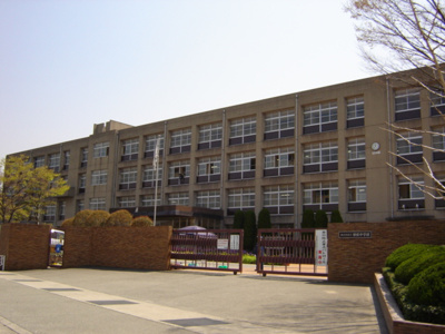 【周辺】 | ファインシャトー | 中学校まで80ｍ