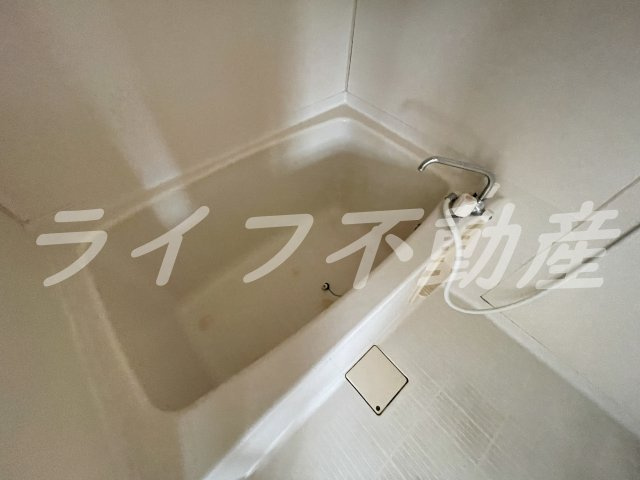 第2サンライフクローバーの浴室|落ち着いた空間のお風呂です