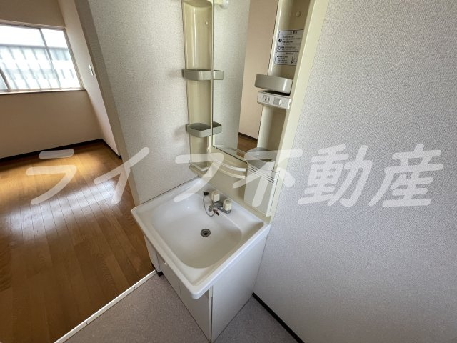 第2サンライフクローバーの独立洗面台|独立洗面台で身支度をすべて済ませてしまいましょう