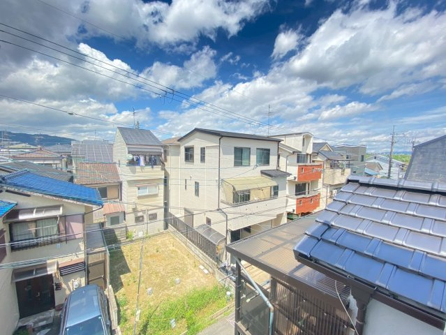 高槻市淀の原町貸家の展望