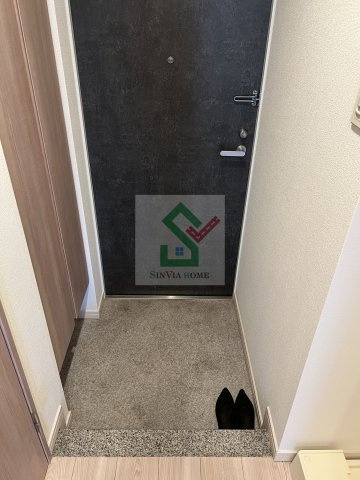 エヌステージ西所沢の玄関
