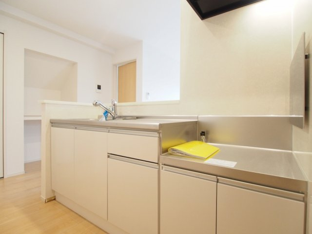 【キッチン】 | メゾンＫ | コンパクトなキッチンで掃除もラクラク