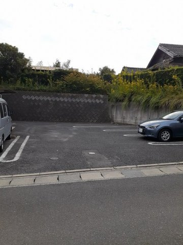 プリムローズ　　刈谷市近郊の賃貸ならクラスホーム刈谷店の駐車場|駐車場です