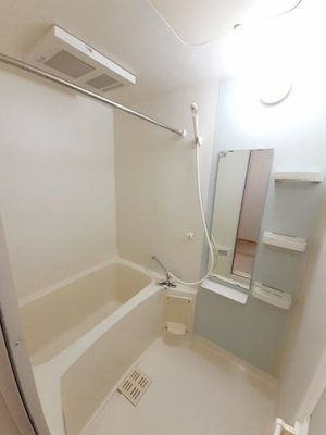 【浴室】 | ミニョンⅢ番館 | ゆったり過ごせるお風呂です