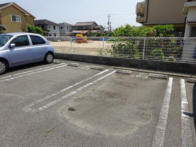 【駐車場】 | ノートルハウスⅡ | 駐車場があります