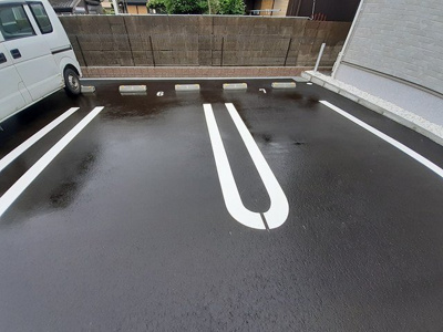 【駐車場】 | アンソレイユⅢ | 駐車場があるので、車を買う予定の方も安心です