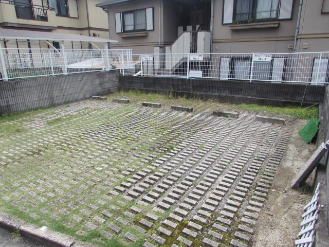 売布ガ丘スカイハイツの庭|お庭も活用できます