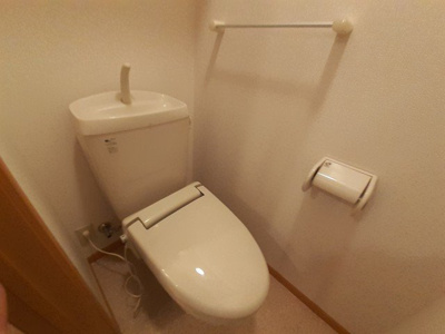 【トイレ】 | サクレーラ | トイレです