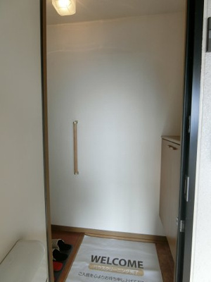 【玄関】 | アグレーブルY | イメージ202号室の写真