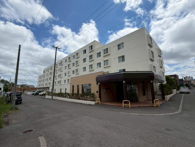 南郷パークマンションの外観