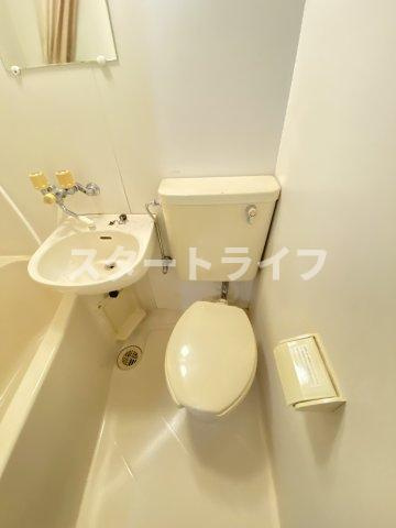 大阪市淀川区新高１丁目の賃貸マンションのトイレ
