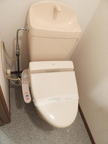 メープル焼山　Ｃのトイレ|コンパクトで使いやすいトイレです