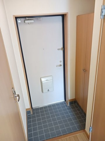 カーサ　エテルナの玄関|明るい玄関です