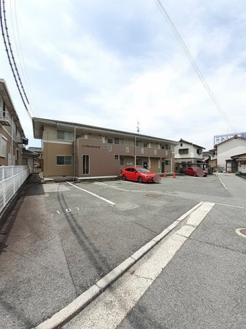 エーデルハウス　ローゼの駐車場|駐車場があります