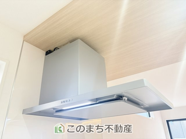 GRAFARE宇都宮市東峰のキッチン|同社施工物件の写真です。※建具やフローリング、その他仕様が違う場合がございます。