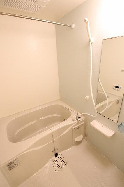 キートスⅡの浴室|※お部屋により仕様が異なる場合があります。
