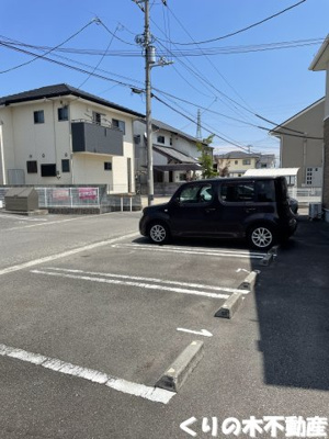 【駐車場】 | キュアコ－ト　２ | 車をお持ちの方に嬉しい駐車場付きの物件です