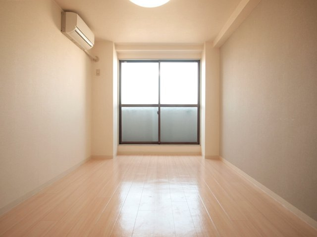 大阪市西区南堀江３丁目の賃貸マンションの居間・リビング
