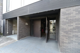 【エントランス】 | エルフラット板橋 | 落ち着いたエントランスです