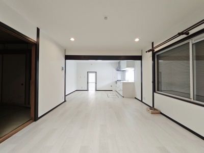 【居間・リビング】 | 桜川２丁目戸建貸家 | おしゃれなリビングです