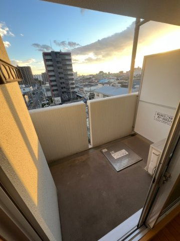 ララステージ熱田　名古屋市賃貸　仲介手数料無料のバルコニー