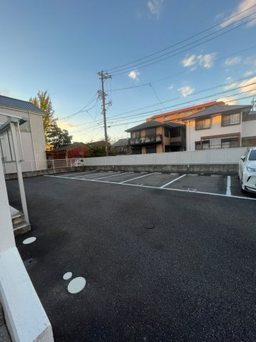 ララステージ熱田　名古屋市賃貸　仲介手数料無料の駐車場