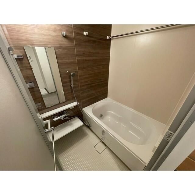 ラグゼナ東陽町の浴室