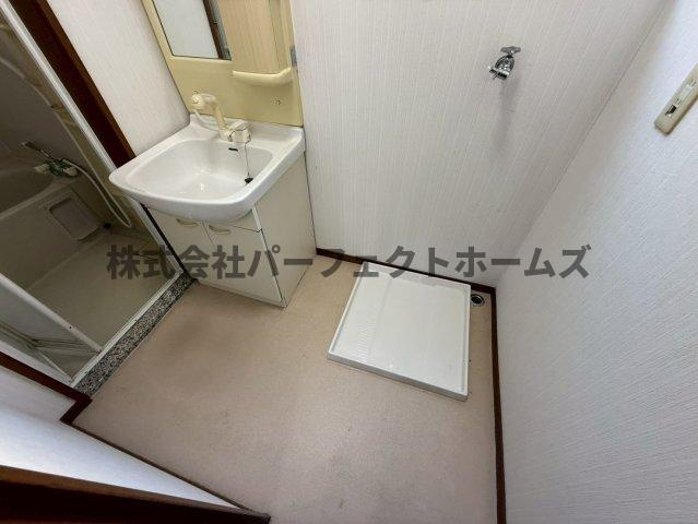 長尾元町4丁目戸建　賃貸の洗面所|コンパクトで使いやすい洗面所