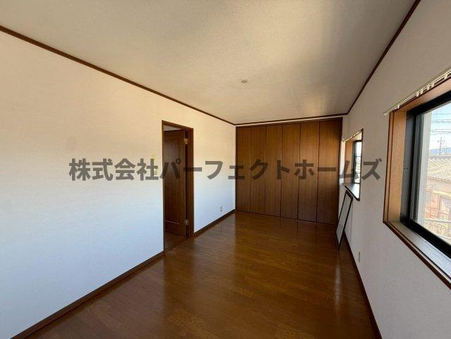 長尾元町4丁目戸建　賃貸の洋室|落ち着いた色調の洋室です