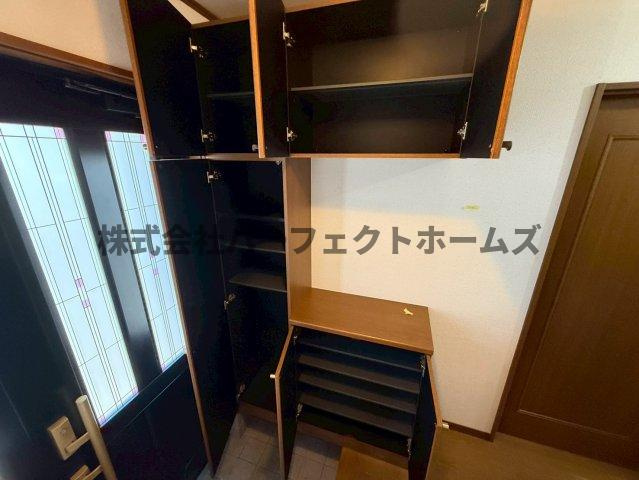 長尾元町4丁目戸建　賃貸の収納|大きなスペースがあり、収納には困りません