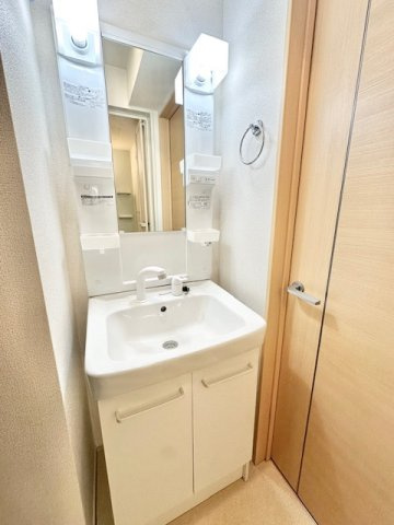 カーサ忍ヶ丘の洗面所|コンパクトで使いやすい洗面所