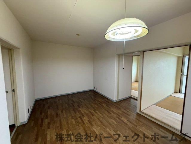 【居間・リビング】の画像