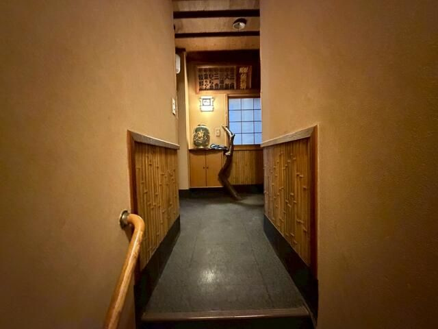 魚清ビルの内装