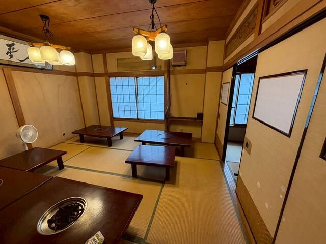 魚清ビルの内装