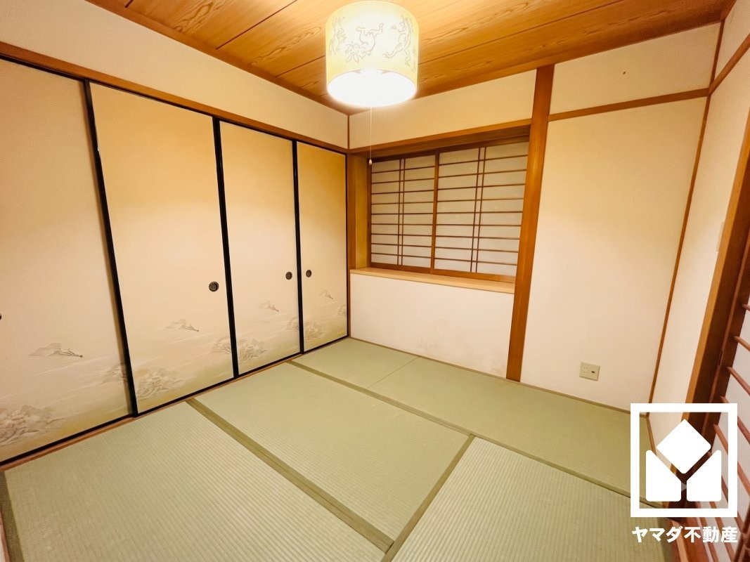 伏見区深草宝塔寺山町の和室|※本画像は空室時の写真を加工し、家具・小物等を撤去したイメージです。
実際の仕様とは異なる場合がございます。