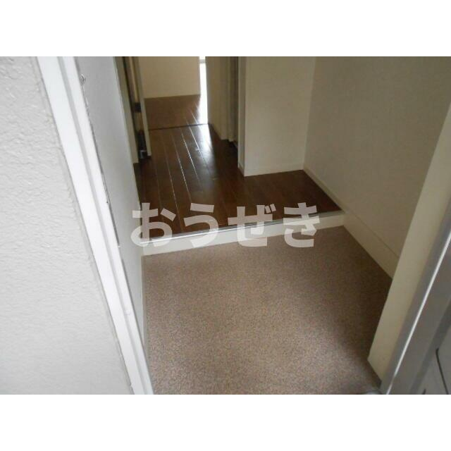 永田町マンションの玄関