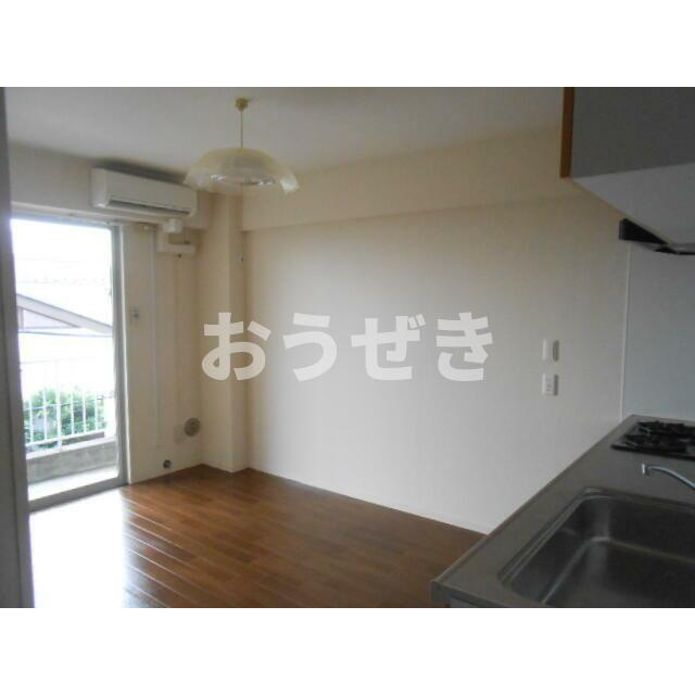 永田町マンションの居間・リビング
