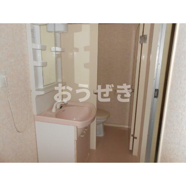 永田町マンションの独立洗面台