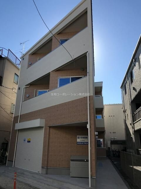 ＬＡＵＲＥＬ西新井栄町の外観