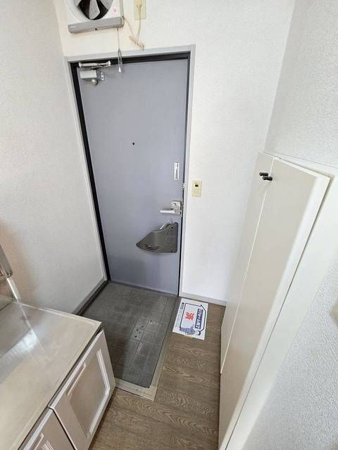 相模原市南区相模大野２丁目のアパートの玄関