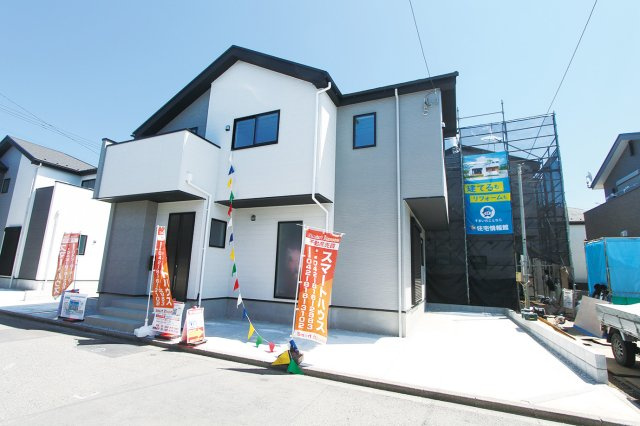 相模原市南区西大沼　新築4棟の外観|閑静な住宅街に堂々登場！ナチュラルで温かみのある木目調の内装も魅力です。土日祝日即日ご案内可能です♪