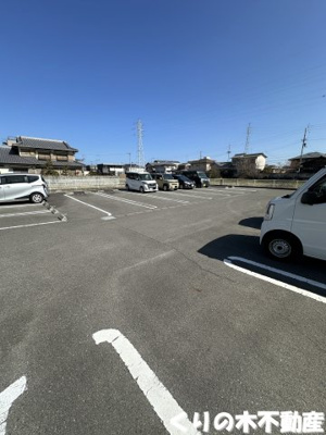 【駐車場】 | ツインズハウスＭ | 駐車場に車を止められます