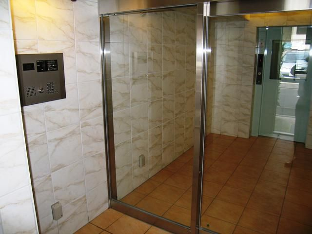 横浜市旭区鶴ケ峰本町１丁目の賃貸マンションのセキュリティ