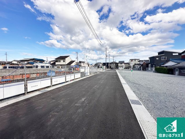 神崎郡福崎町福崎新　第3期　新築一戸建ての前面道路含む現地写真|周辺は落ち着いた街並みの住宅地！子育てがしやすい住環境です！まだ未完成ですが、現地でしかわからない事もございます。是非一度ご覧ください。