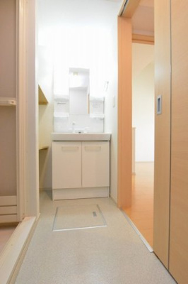 【洗面所】 | ＡＬＢＡーＣＡＳＡⅢ | 【ＡＬＢＡーＣＡＳＡⅢ】ゆったりとスペースのある洗面所